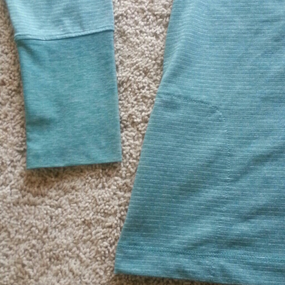 Eddie Bauer hooded top, EUC - Picture 4 of 7